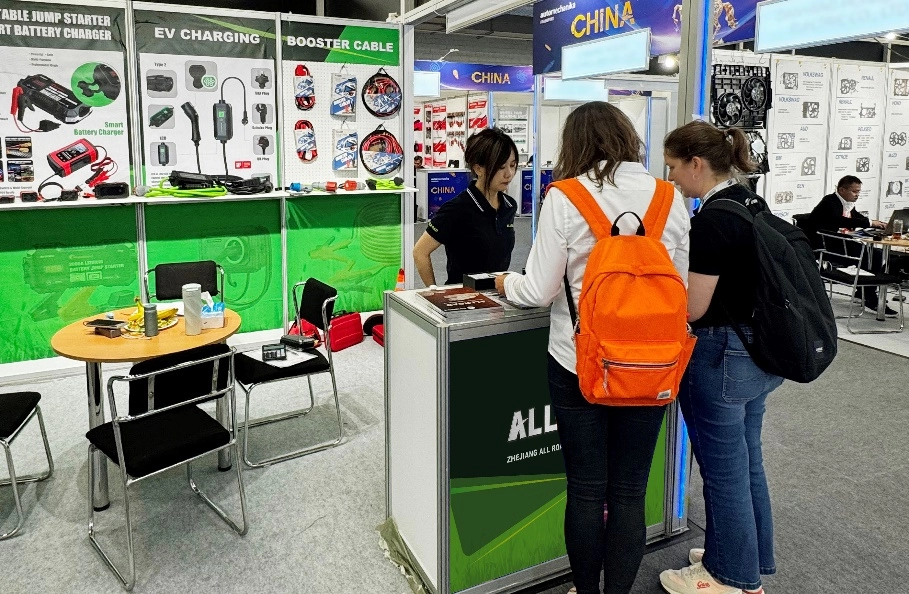 Zusammenarbeit mit globalen Kollegen zur Erkundung von Branchenchancen | Zhejiang All Road Industrial &amp; Trade nimmt an der Frankfurter Internationalen Autoteilemesse teil